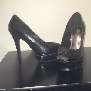 Black glossy heels for sale!